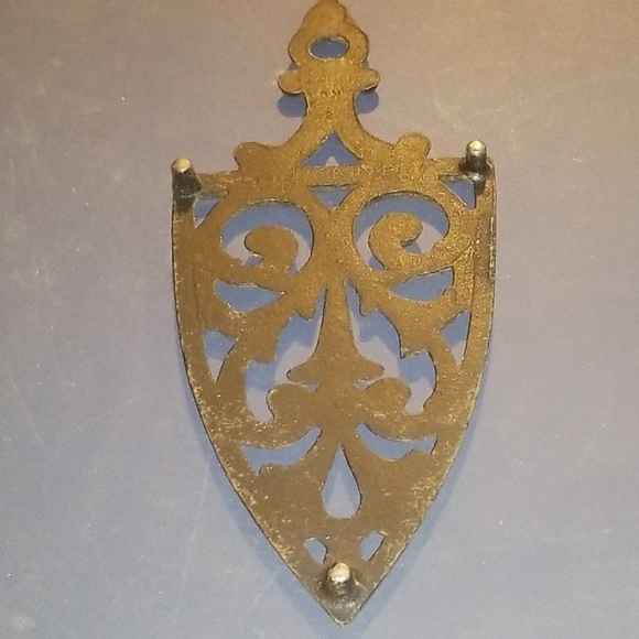 Trivet - Picture 2 of 3